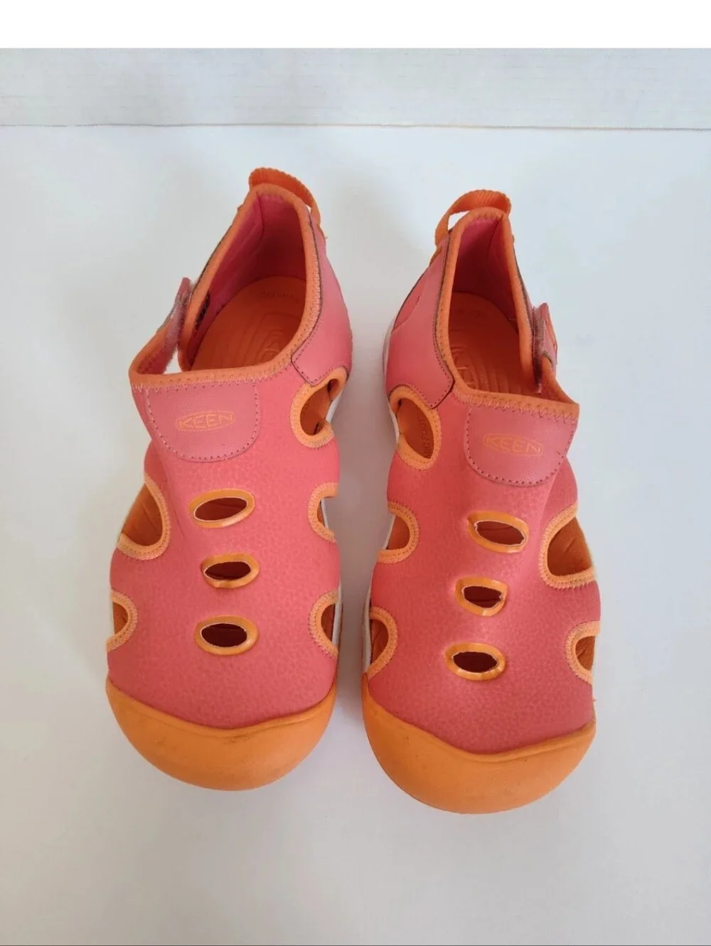 KEEN Stingray Big Girls Size 6 Coral Orange Closed Toe Water Sandals Lightweight